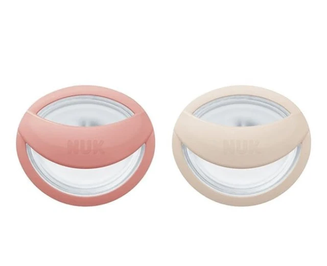 Nuk Mommyfeel Πιπίλα Σιλικόνης με Θήκη 0-9m Ροζ-Μπεζ 2τμχ